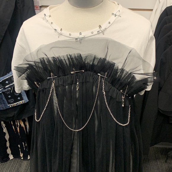 Custom Fashion T-Shirt - Picture 2 of 3